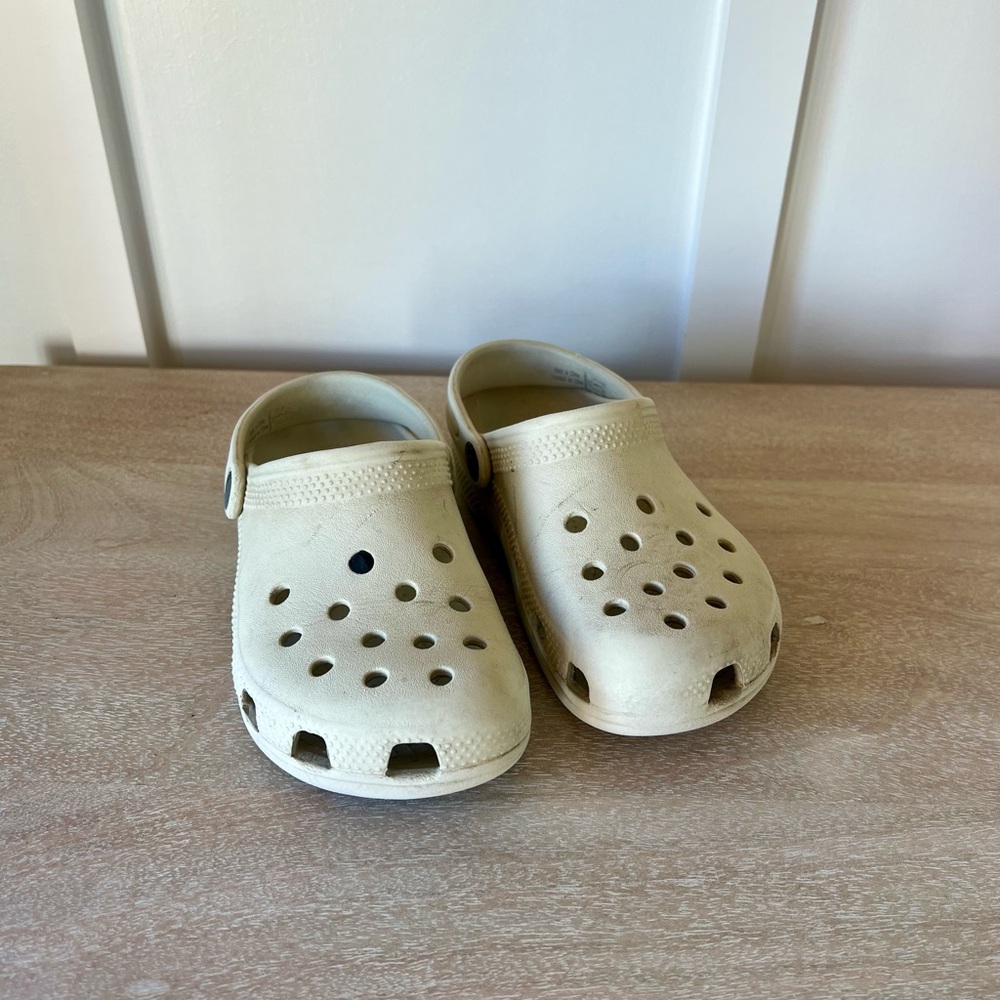 Kids Off White Bone Crocs | Size 13